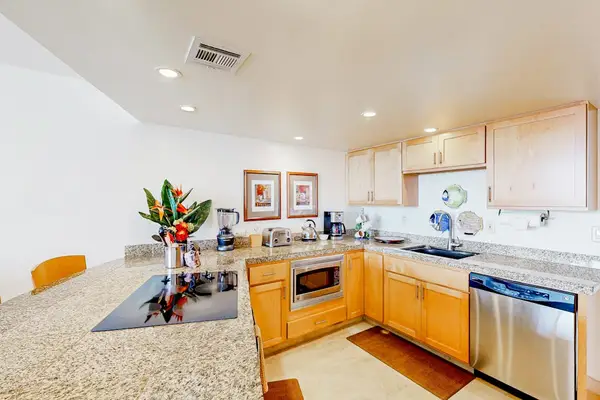 Chef Ready Kitchen With Coastal Charm