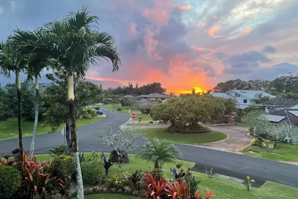 Spectacular Hawaiian Sunset Views