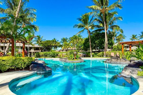 Resort Style Lagoon Pool Paradise