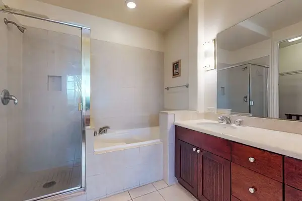 Spa Style Full Bathroom