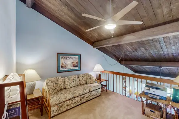 Cozy Loft Hideaway For Extra Guests