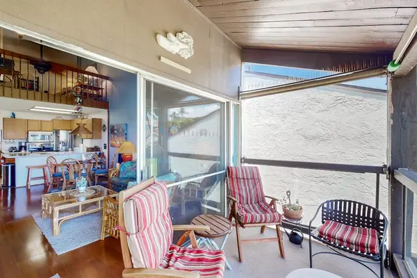 Private Balcony With Tropical Breezes