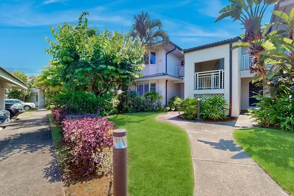 Charming Tropical Villa Entrance