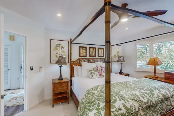 Elegant Four Poster Primary Suite