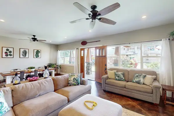 Cozy Family Room With Tropical Charm