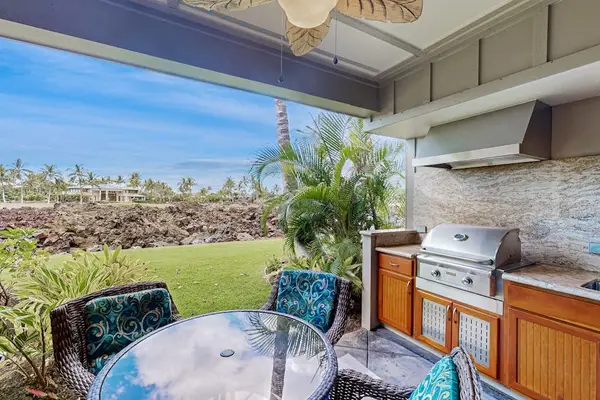 Private Lanai With Outdoor Kitchen