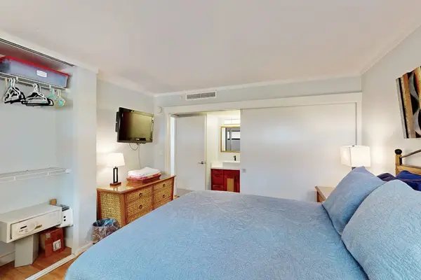 Comfortable queen bedroom with a peaceful atmosphere