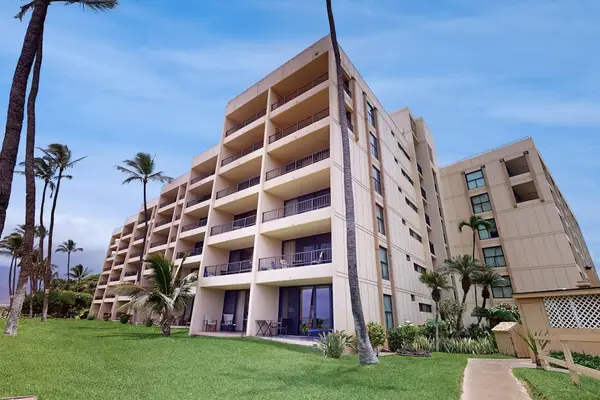Welcome to your tropical oceanfront resort
