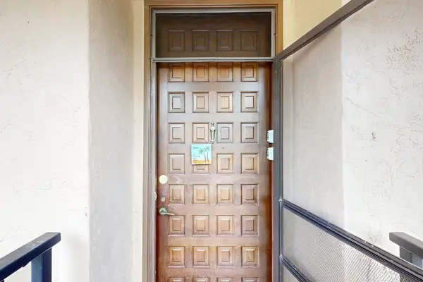 Private Entrance To Your Island Escape
