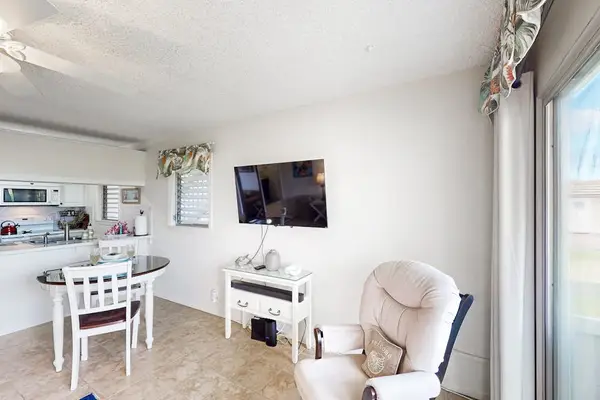 Open Dining With Natural Light