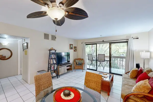 Open concept living/dining area