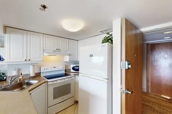 Prepare delicious meals with everything needed in the complete kitchen every day