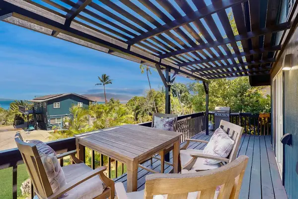 Covered Lanai For Outdoor Dining