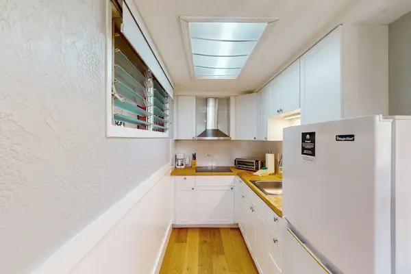 Fully equipped kitchen for easy home cooking