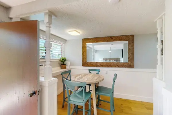 Comfortable studio dining space