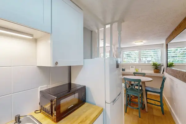 Modern kitchen with everything you need