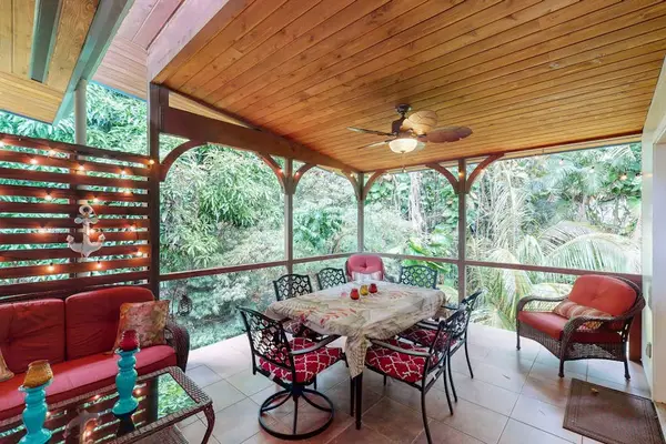 Peaceful outdoor dining on the lanai