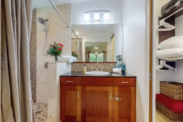 Inviting bathroom vanity with ample space for your essentials
