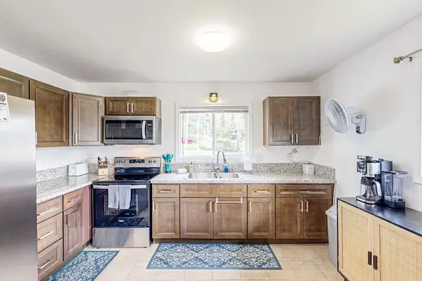 Fully equipped kitchen for all of the chef's needs.