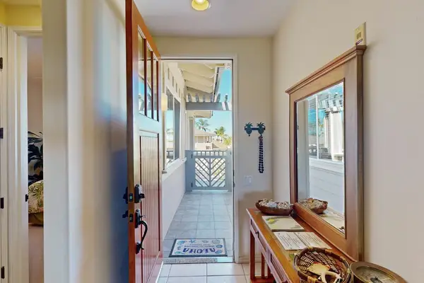 Welcoming Front Entryway & Foyer
