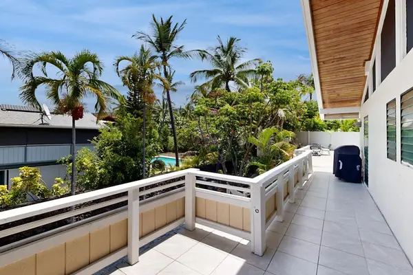 Private Driveway & Accessible Ramp Entry
