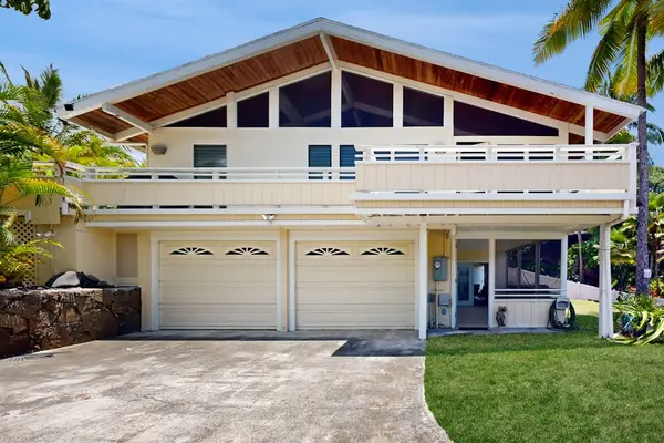 Private Driveway, Garage & Front Exterior
