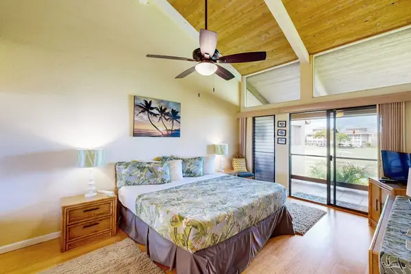 Peaceful Primary Suite With Lanai Access