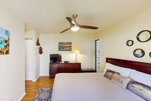 Comfortable Space for Family and Friends Together