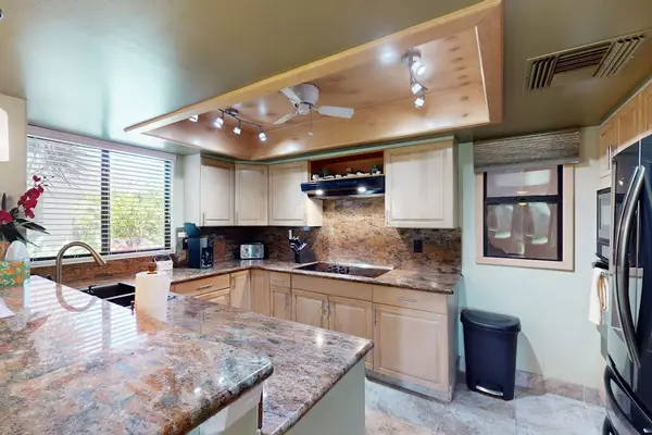 Fully Equipped Gourmet Kitchen For Home Cooking