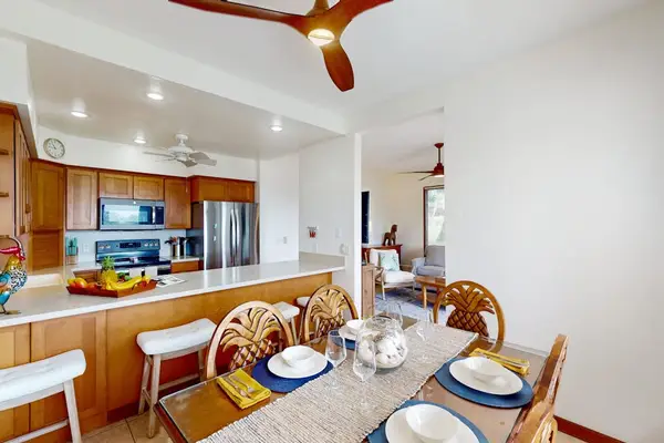 Dining area conveniently connected to the fully equipped kitchen