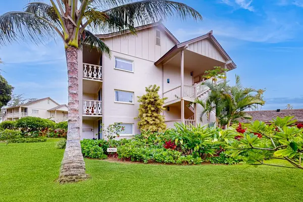 Peaceful Tropical Grounds Welcome You Home