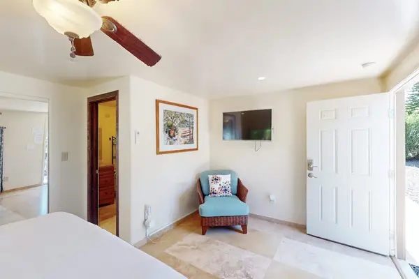 Bright And Flexible Guest Room
