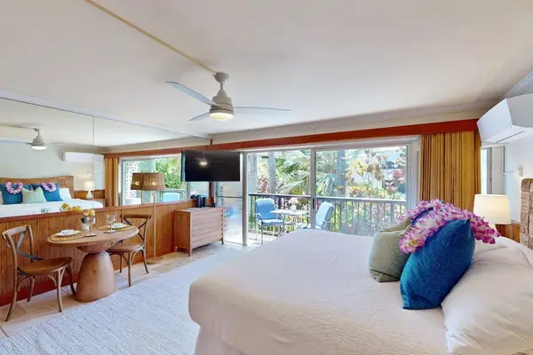 Bright Open Concept Island Retreat