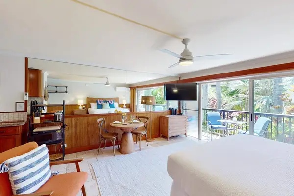 Relaxed Studio With Private Lanai