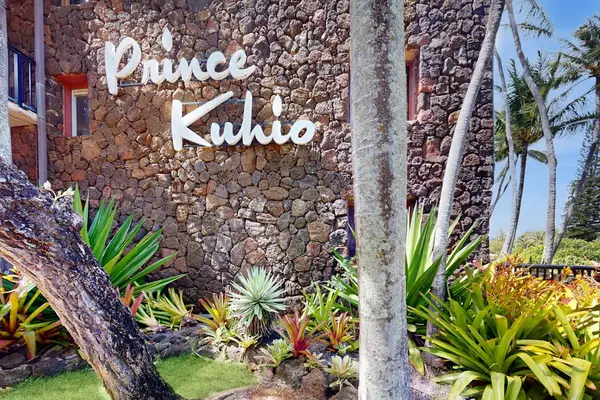 Iconic Prince Kuhio Resort Entrance