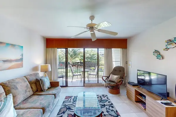Coastal Living With Plenty Of Space