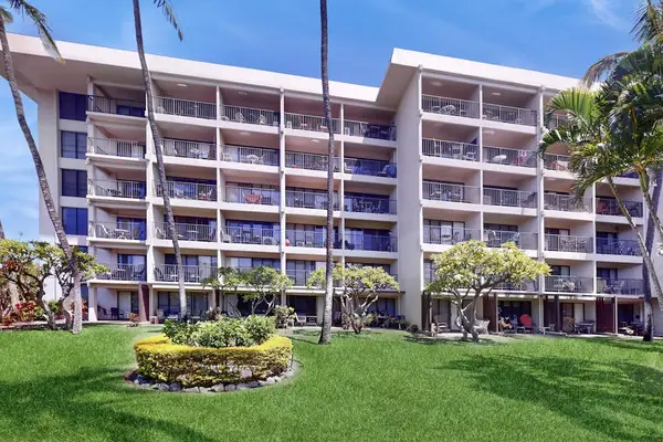 Resort Living Surrounded By Lush Lawns