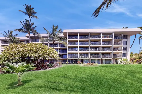 Island Resort Nestled In Tropical Gardens