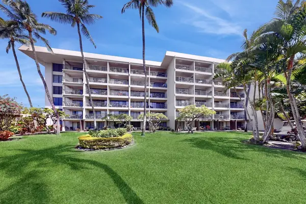 Beautiful Resort Grounds In Sunny Kihei