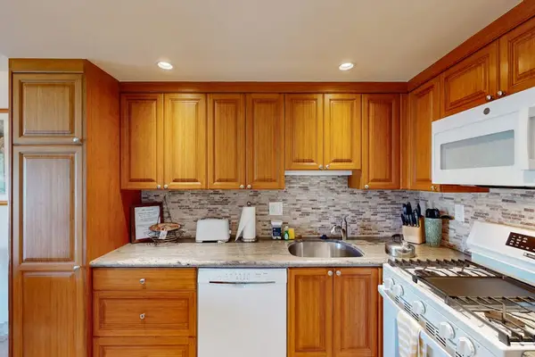 Fully Equipped Kitchen For Home Cooking