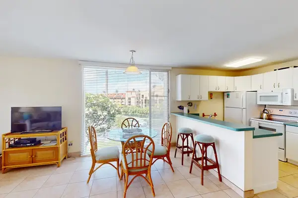 Open Dining Near The Kitchen