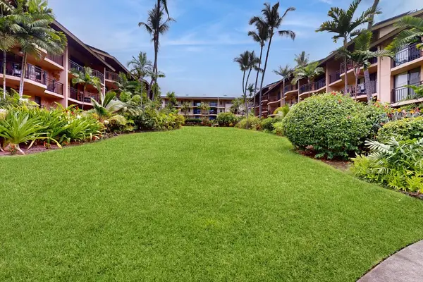 Lush Green Grounds at Kona Makai