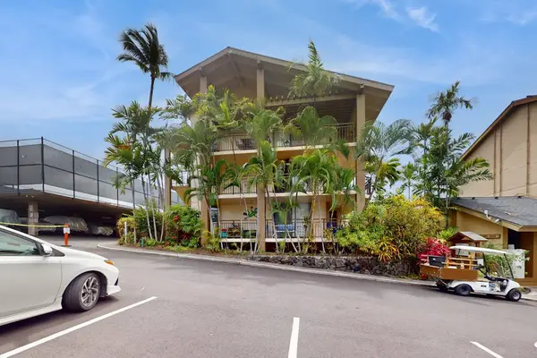 Kona Makai Exterior with Palm Trees