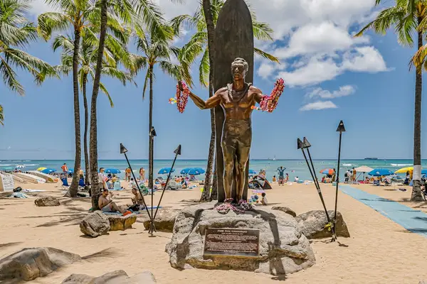 Just a short walk from the property, you can visit the iconic Duke Kahanamoku statue and enjoy the world-famous sands of nearby Waikiki Beach.