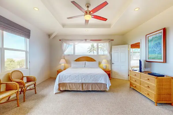Peaceful Primary Suite With King Comfort