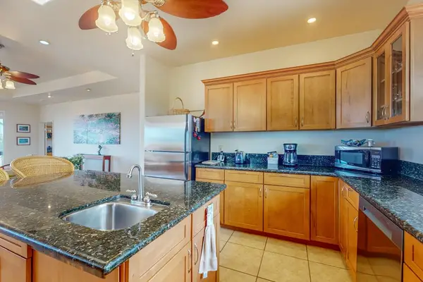 Modern Kitchen Designed For Home Cooking