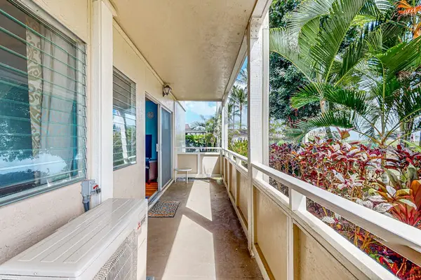 Your private lanai so that you can enjoy this tropical paradise.