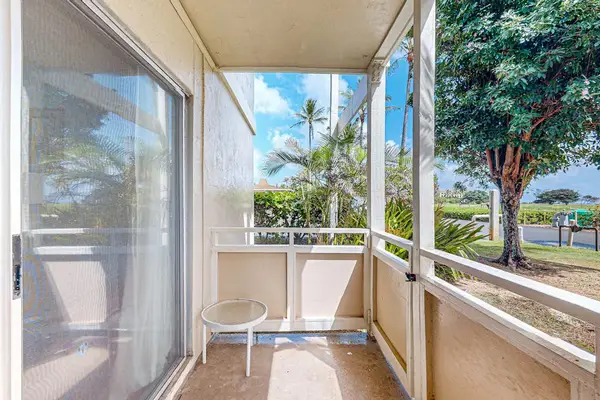 Your private lanai so that you can enjoy this tropical paradise.