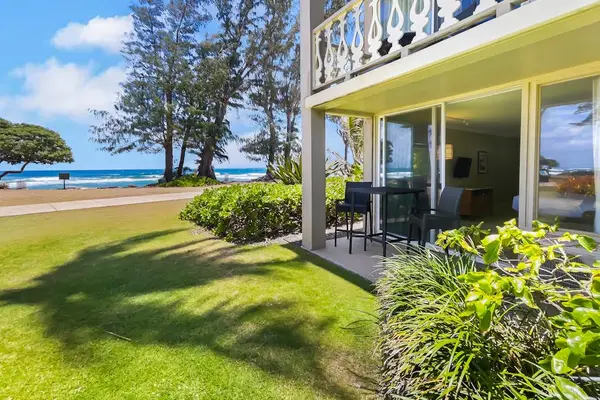 Oceanfront lawn for relaxing outdoors