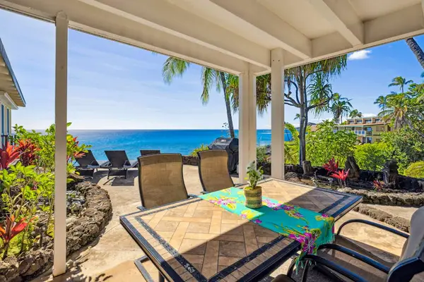 Covered seating on the outdoor patio so you can enjoy your dinner in your own private tropical paradise.